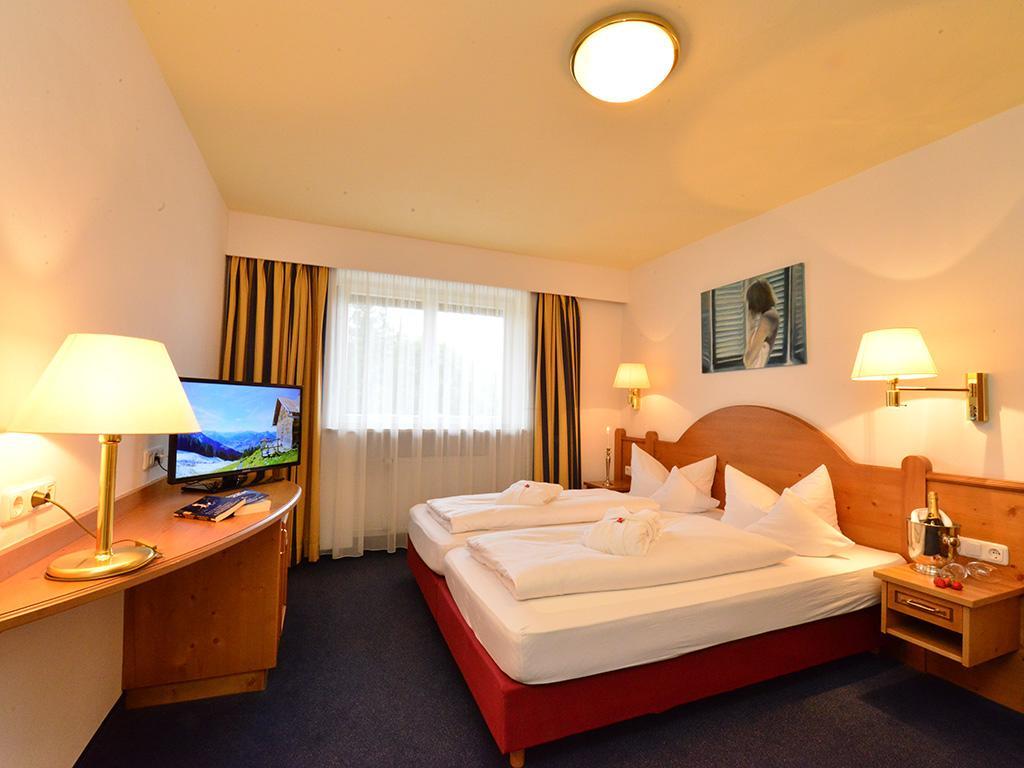 Hotel Wagner Riezlern Exteriör bild