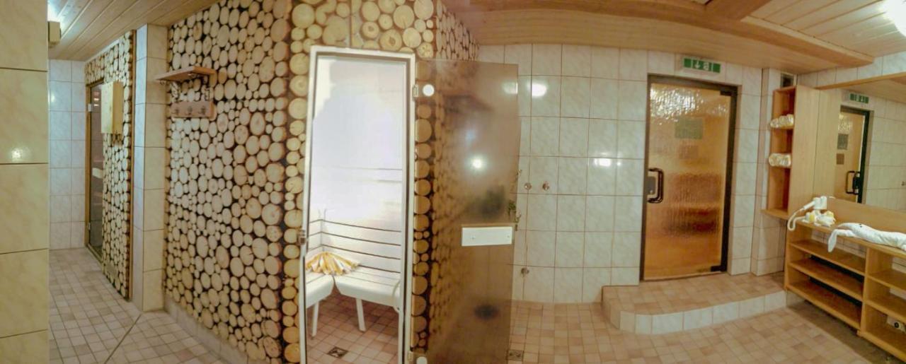 Hotel Wagner Riezlern Exteriör bild