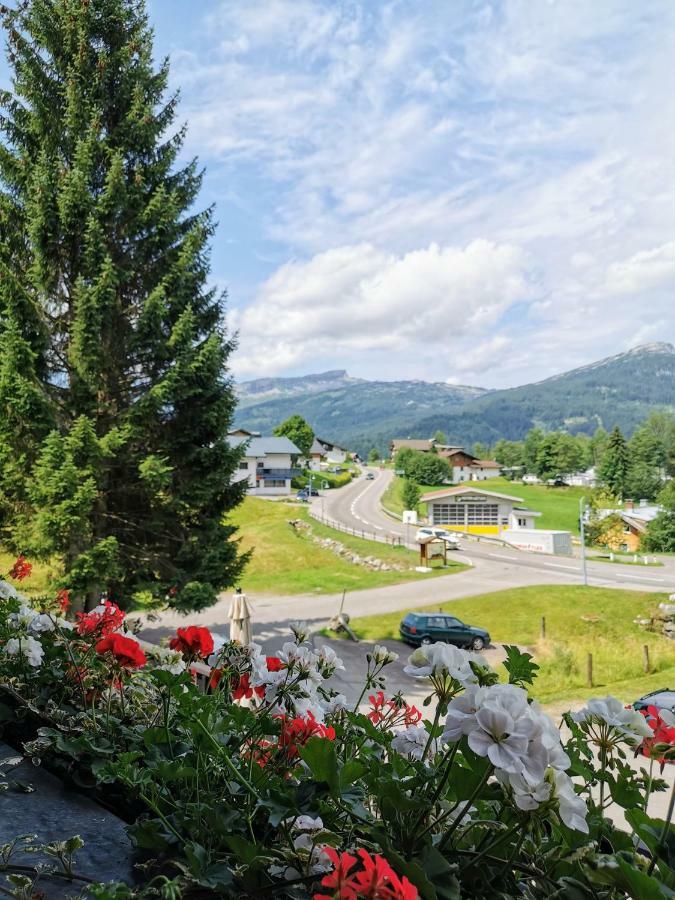 Hotel Wagner Riezlern Exteriör bild